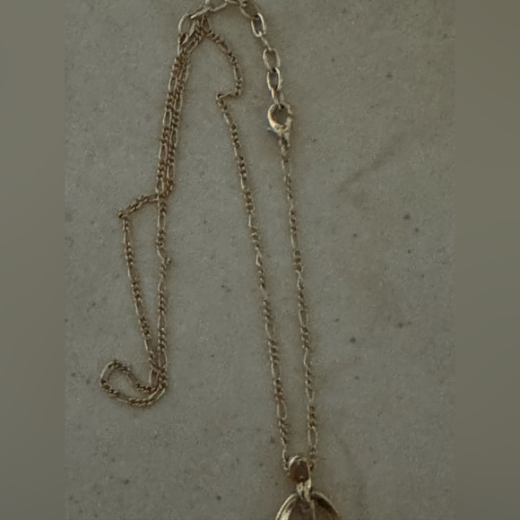 Nina Ricci  Gold Pendant Necklace - Picture 4 of 7